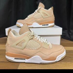 Jordan 4 Shimmer Sneakers Women’s 9.5 Men’s 8 worn a couple times